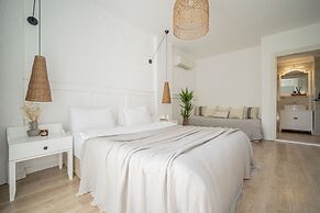 Sandal Alaçatı - Adults Only