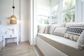 Sandal Alaçatı - Adults Only