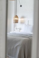 Sandal Alaçatı - Adults Only