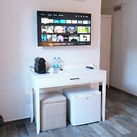 Sandal Alaçatı - Adults Only