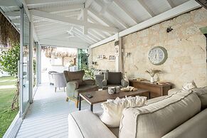 Sandal Alaçatı - Adults Only