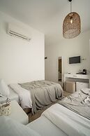 Sandal Alaçatı - Adults Only