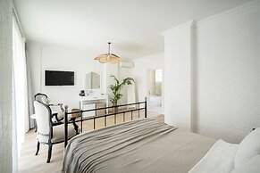 Sandal Alaçatı - Adults Only