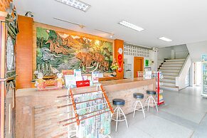 OYO 1161 Sathorn Mansion