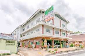 OYO 1161 Sathorn Mansion