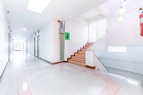 OYO 1161 Sathorn Mansion