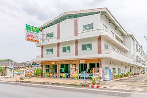 OYO 1161 Sathorn Mansion