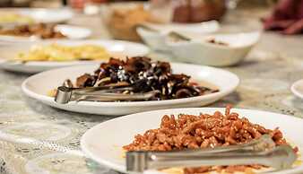 Seeking - Alishan Sunrise