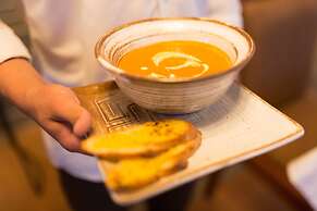 Shintana Saya Residence