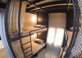 Urban Bed Hostel - Adults Only