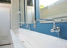 Urban Bed Hostel - Adults Only