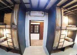 Urban Bed Hostel - Adults Only