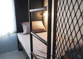 Urban Bed Hostel - Adults Only