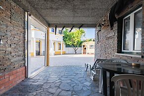 Pátio Vitória by Umbral