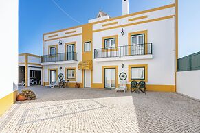 Pátio Vitória by Umbral