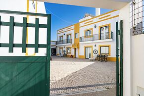 Pátio Vitória by Umbral