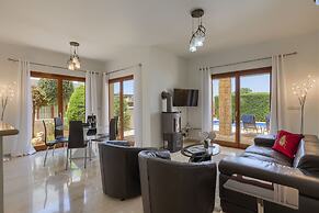 Aphrodite Hills Rentals – Junior Villas