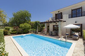 Aphrodite Hills Rentals – Junior Villas