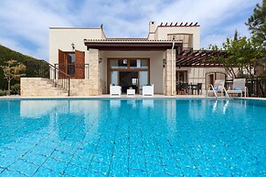 Aphrodite Hills Rentals – Superior Villas