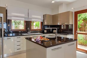 Aphrodite Hills Rentals – The Mythos Collection Villas