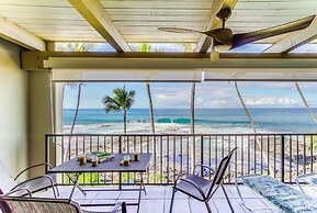 Kona Bali Kai 317 - Oceanfront 2 Bedroom Condo by RedAwning
