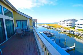 Seascape-heron Harbour 206-10 2 Bedroom Condo by RedAwning