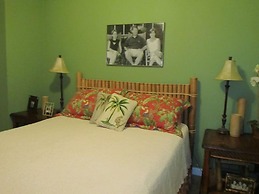 Beach Club Avalon 208 3 Bedroom Condo by RedAwning