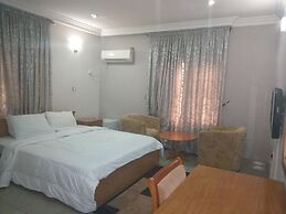 Junbic Apartment and Suites