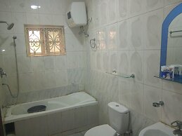 Junbic Apartment and Suites