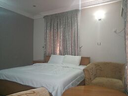 Junbic Apartment and Suites