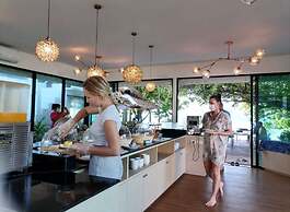 Paradise Resort PHI PHI