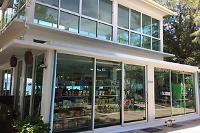 Paradise Resort PHI PHI