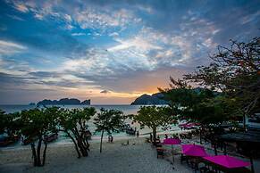 Paradise Resort PHI PHI