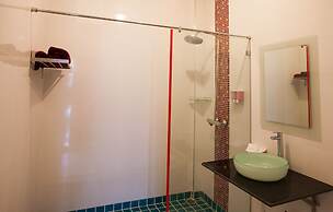 Paradise Resort PHI PHI