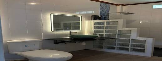 Paradise Resort PHI PHI