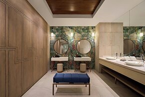 Renaissance Danang Hoi An Resort & Spa