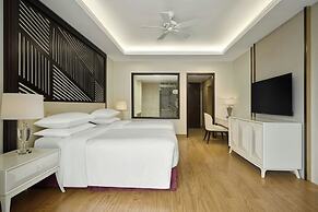 Renaissance Danang Hoi An Resort & Spa