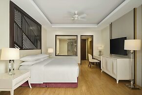 Renaissance Danang Hoi An Resort & Spa