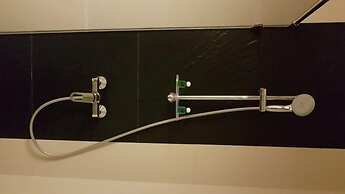 Casa de Wanea Hotel & Resto