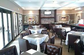 Casa de Wanea Hotel & Resto