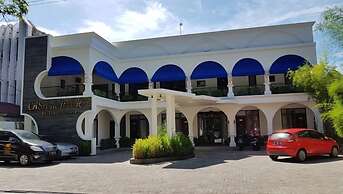 Casa de Wanea Hotel & Resto