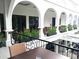 Casa de Wanea Hotel & Resto