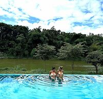 Kandy Cabana Eco Resort