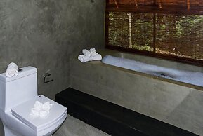 Kandy Cabana Eco Resort