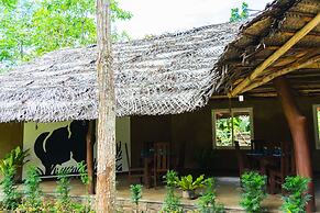 Kandy Cabana Eco Resort