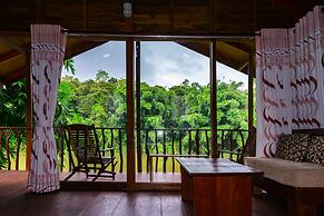 Kandy Cabana Eco Resort