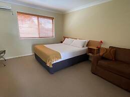 Country Roads Motor Inn Gayndah Qld