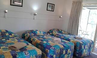 Donald Riverside Motel