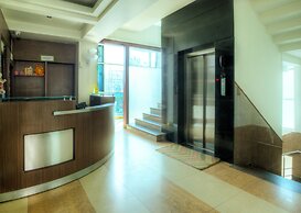 Treebo Shivam Inn Near Singapore Mall