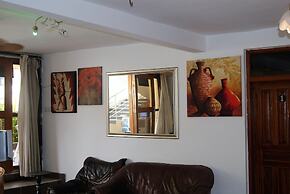 The Golden Apple Guest House